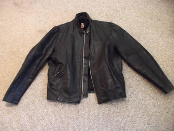 *****LEATHER COAT PRICE REDUCED   MOTORCYCLE RIDING  COAT  MADE IN USA