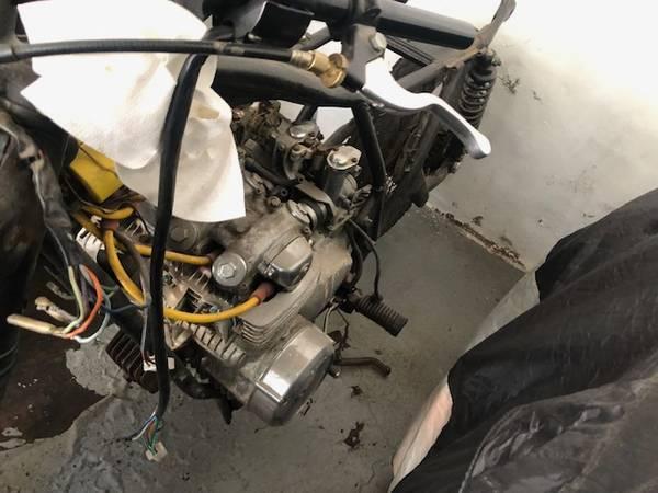 Honda CB550 Engine & Frame