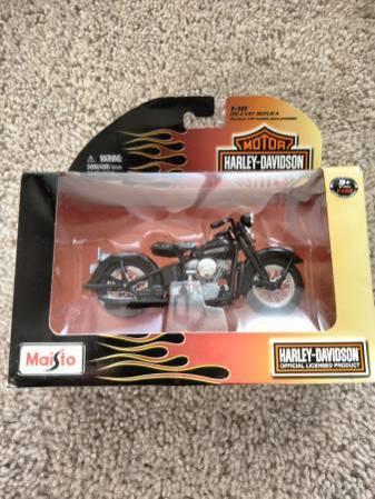 New in box Harley-Davidson Model Motorcycle series 27