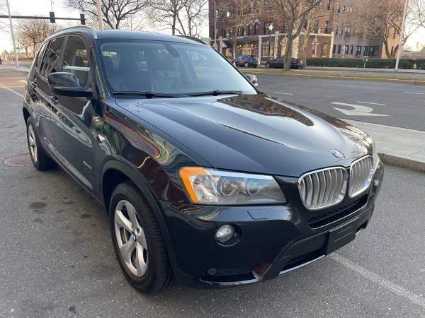 2011 bmw x3 xdrive28i, 6cyl, 300 hp, 8 speed Auto, Loaded, Extra Clean