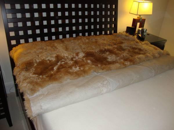 Sheep Skin Cover Throw Duvet Blanket Queen Bed *Brand New*