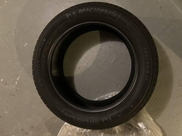 Michelin Energy Saver A/S 235/50R17 Tires