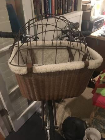New pet bicycle basket by Solvit Tagalong for dogs and cats