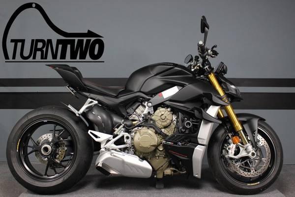 2022 Ducati Streetfighter V4S Dark Stealth Reduced! SKU: PNB007121