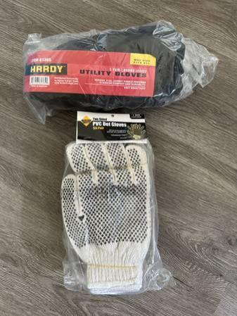 2 new packages of gloves