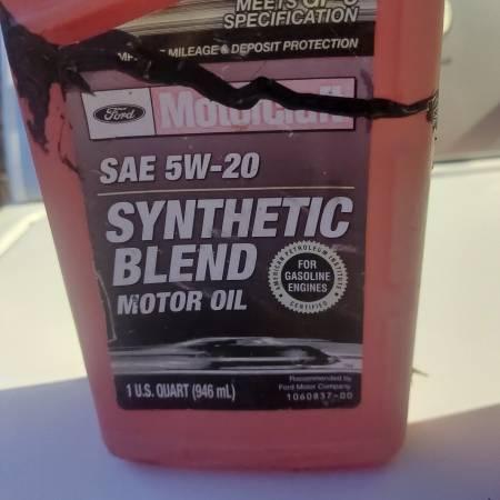 Motorcraft SAE 5W-20 SYNTHETIC BLEND 6 QTS New Up-Opened