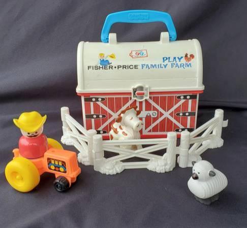 2008 Fisher Price Little People Play N Go Family Farm Set Carrier Toy
