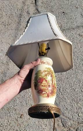 Ceramic Glass Desk Table LAMP antique Olde English hunting dogs