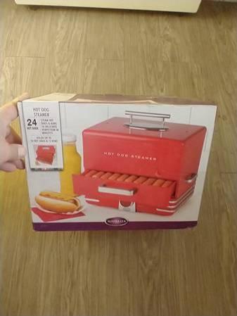 Nostalgia Hot Dog Steamer Holds 24 Hot Dogs and 12 Buns Model HDS248RD