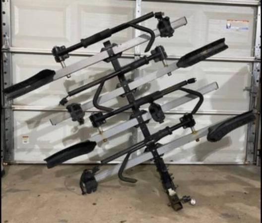Thule T2 Classic 4 Bike Rack 2” Hitch with Locking Hitch Pin and Key