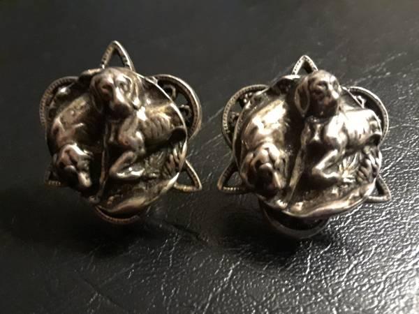 Vintage Hunting Dogs Clip Earrings