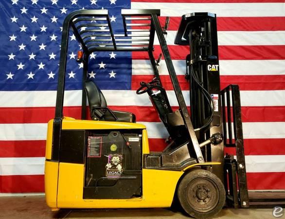 2004 Cat Forklift Three Stage Electric 3 Wheel Sit Down