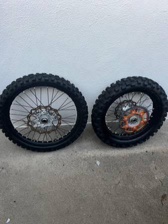 New Ktm 500exc take off wheels rotor sprocket and tires