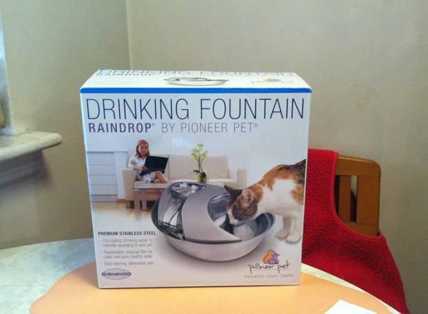 Pet Drinking Fountain For Cats or Dogs