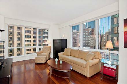 $3400 / 2br - Luxury apartment in a high-rise doorman building