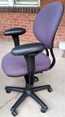 Steelcase Criterion Ergonomic Swivel/Tilt Office Chair - Ex Cond