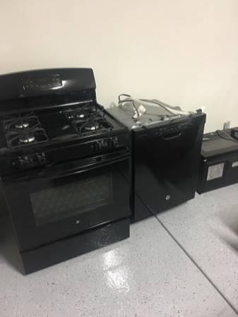 Model Home GE Appliances (Stove/Oven (Range) and dishwasher)