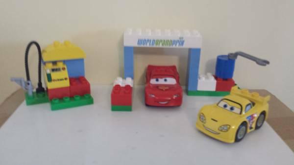 Lego Duplo Disney Cars Race Day #6133 or Classic Race #10600