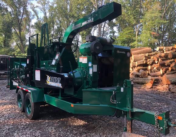 Bandit 2090XP Whole Tree Chipper with Only 440 Hours!! #2350