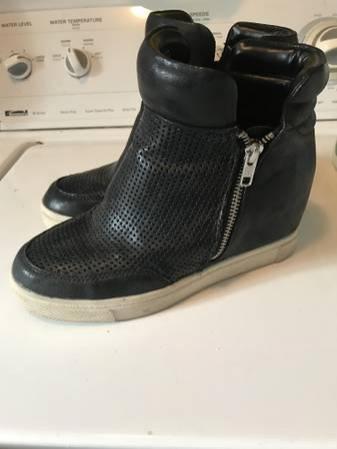Girls womens black zip mules boots 6.5