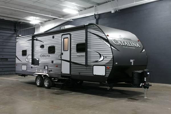 2017 Catalina Coachman Legacy Edition 273DBS Bunkhouse
