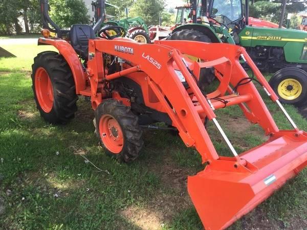 Kubota L2501D with Loader - Cecil's Tractors
