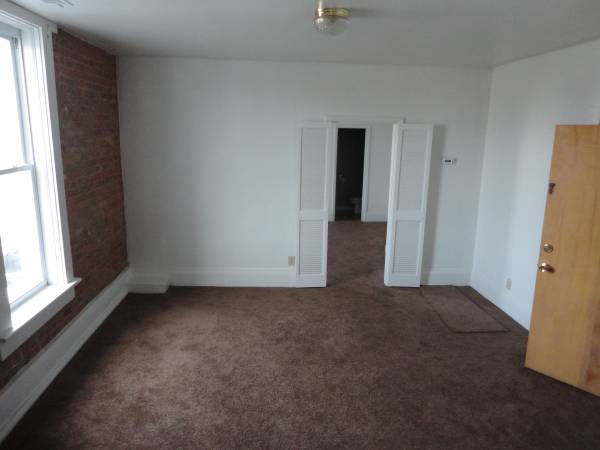 One Bedroom Apartment, Util Paid