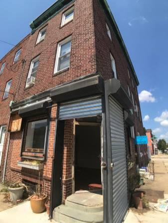 FISHTOWN Commercial Store Front/Office Space - 2559 E Dauphin St