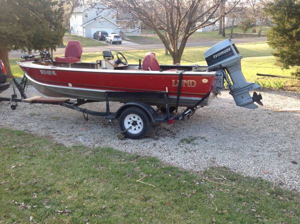 1986 Lund Deep V Alum 16 ft Fishing Boat with trailer