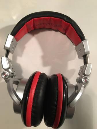 Numark Redwave DJ Headphones