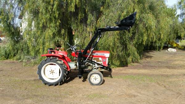 Tractor 22 Hp with Loader *Price Reduced