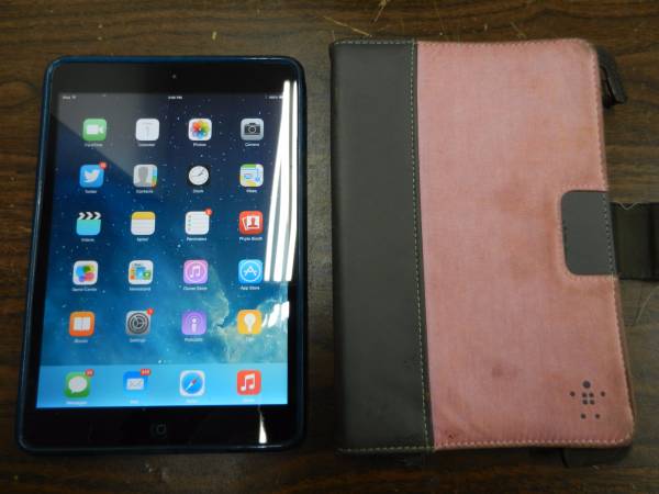 Apple iPad Mini 16GB A1432 Tablet w/ Case *iCLOUD LOCKED
