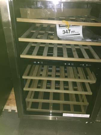 Frigidaire ffwc38b2rs Two-Zone Wine Cooler with 38 Bottle Capacity
