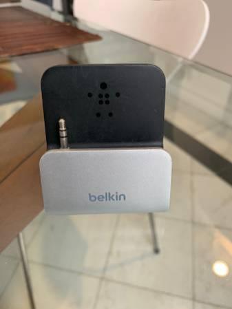 Belkin iPhone desktop charging stand with audio pass-through