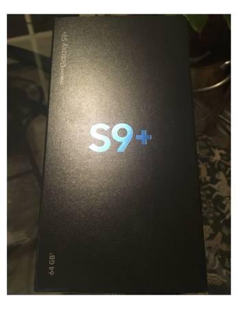 Samsung Galaxy S9 plus with case