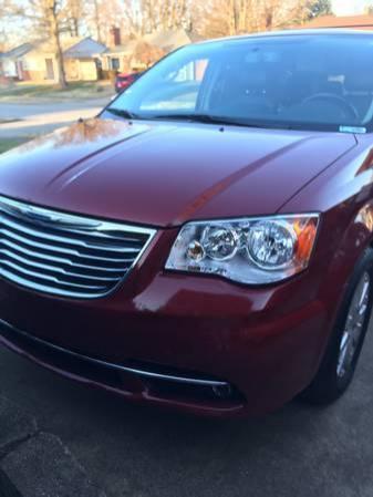 2011 Chrysler Town& Country
