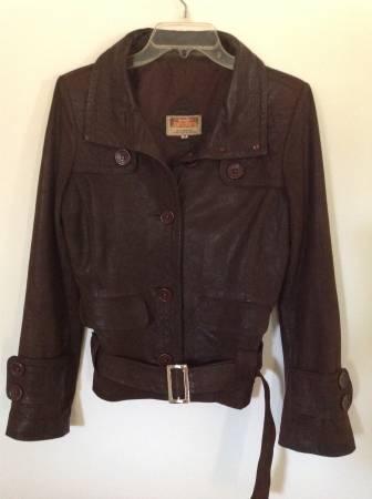 Women's Size Medium Brown Leather Jacket Made in Ecuador