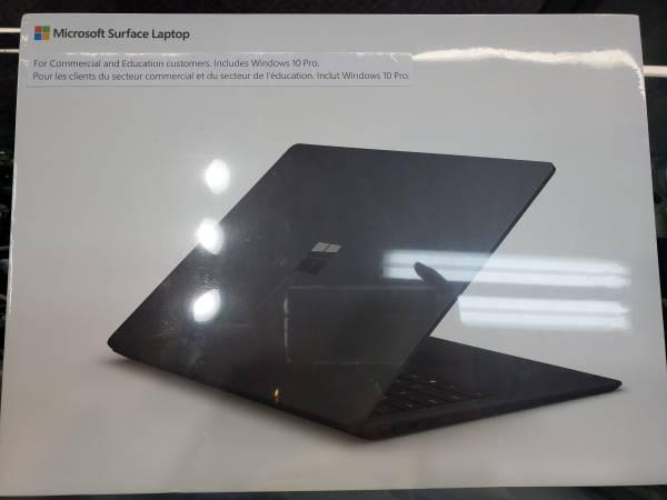 Brand New Surface Laptop 2 - 256GB / Intel Core i7 / 8GB RAM (Black)