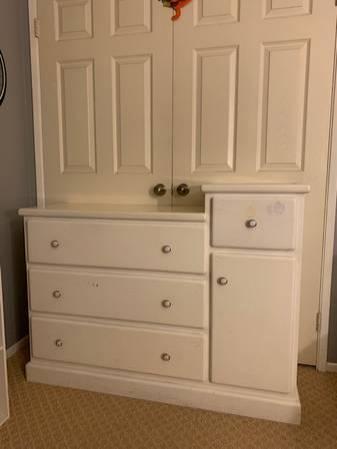 White Baby Changing Table/Dresser