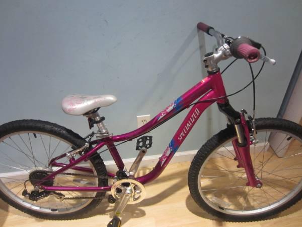 SPECIALIZED HOT ROCK 7 Speed Girl's Mountain Bicycle 12 Inch frame