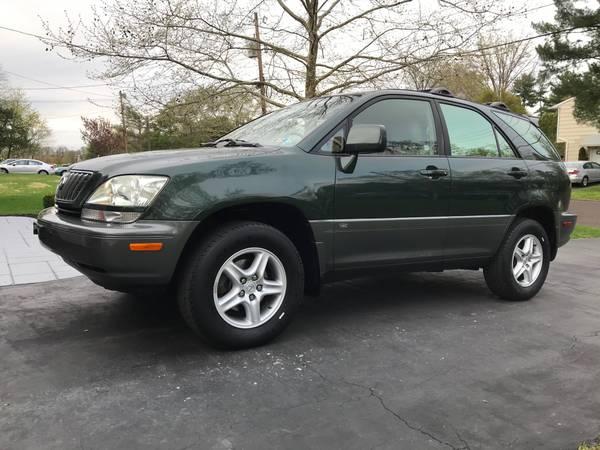 2001 LEXUS RX300 AWD W/ ONLY 60000 MILES! GARAGE KEPT SINCE NEW!
