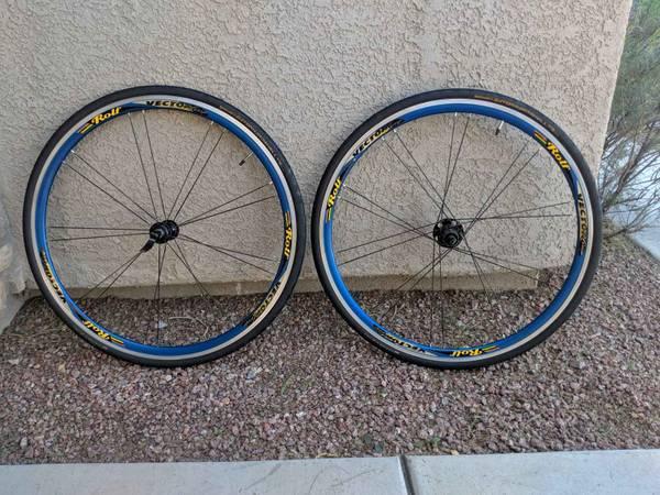 Rolf Vector Comp wheelset with Conti tires