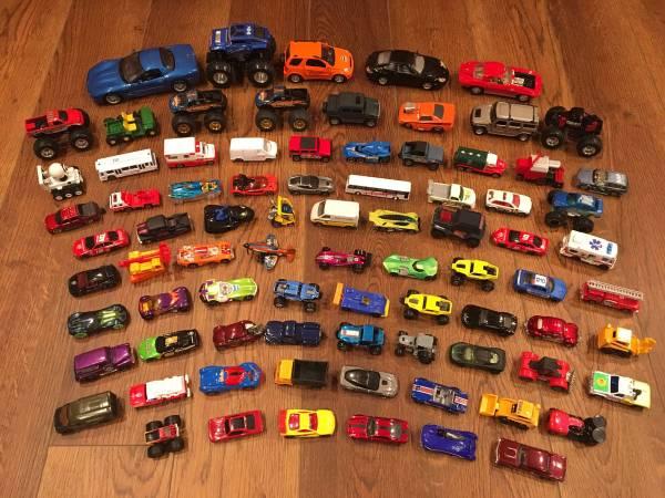 MATCHBOX CARS, HOT WHEELS, DIE CAST, VARIOUS OTHER CARS AND TRUCKS