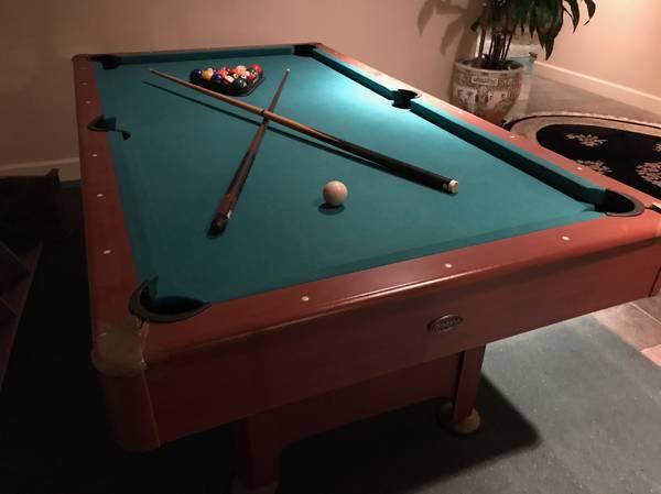 Lightly Used Professional Maple Berry Pool Table!