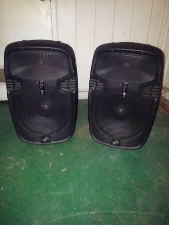 Speaker pair Bluetooth dj Speaker powered 15 inche. 1600 watts