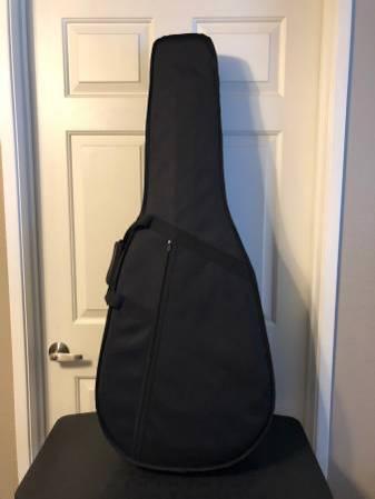 LIKE NEW STURDY PADDED FULL SIZE ACOUSTIC GUITAR CASE - EXCELLENT!