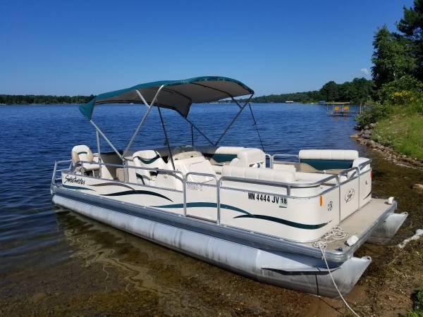Pontoon Boat Rental with Delivery and Pick-Up for Reasonable Rates