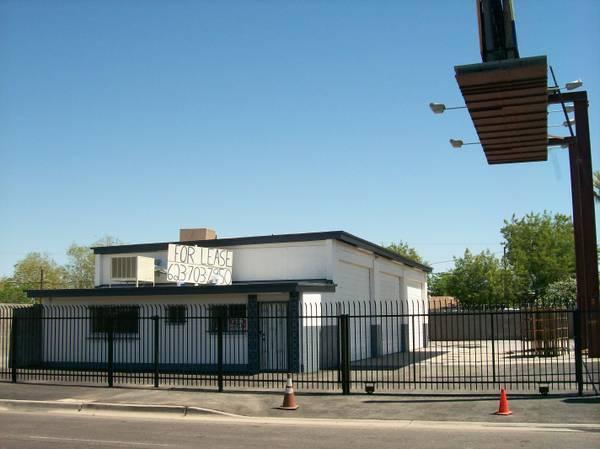 A-1 COMMERCIAL BUILDING 3100 SQ.FT FOR LEASE.