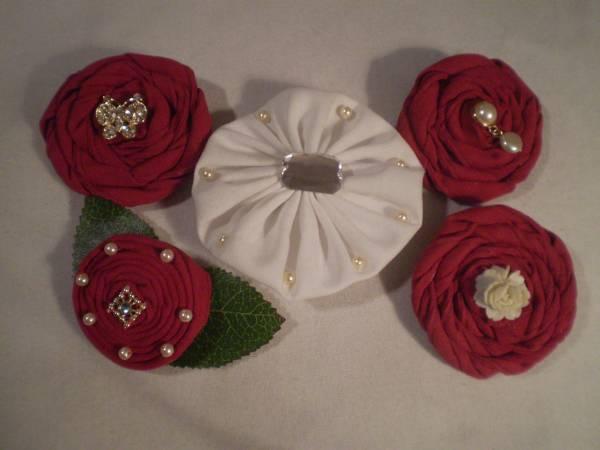 Handmade Lot of 5 Pins Brooches Red Rose Fabric Flower Pearl $3 all