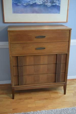 Mid Century Modern 1960's Stanley Chest and Queen Head/Foot board